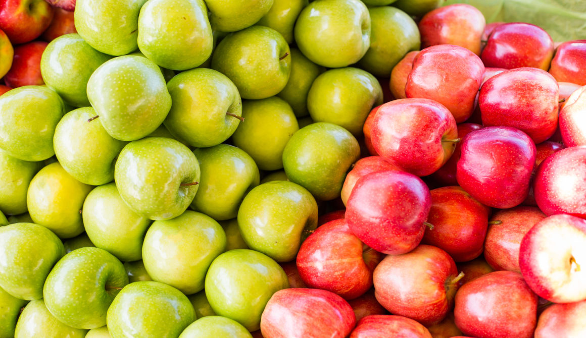 pile-of-gala-and-granny-smith-apples-on-market-picjumbo-com