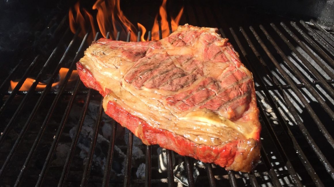steak_embers_bbq_barbecue_meat_grid-1409566.jpgd_
