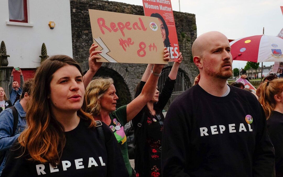 Ierse abortusoverwinning behaald dankzij openhartige verhalen