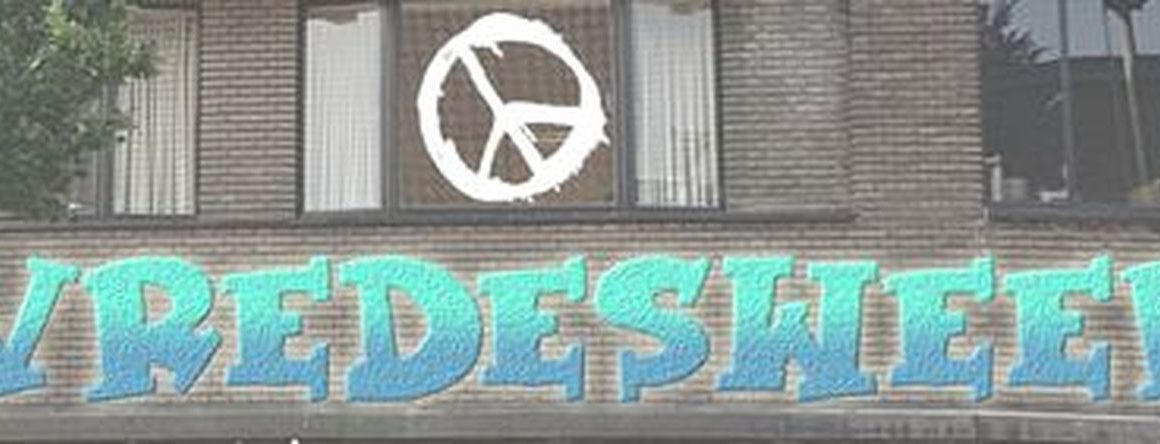 voorgevel-beklad-vredesweek2.jpg