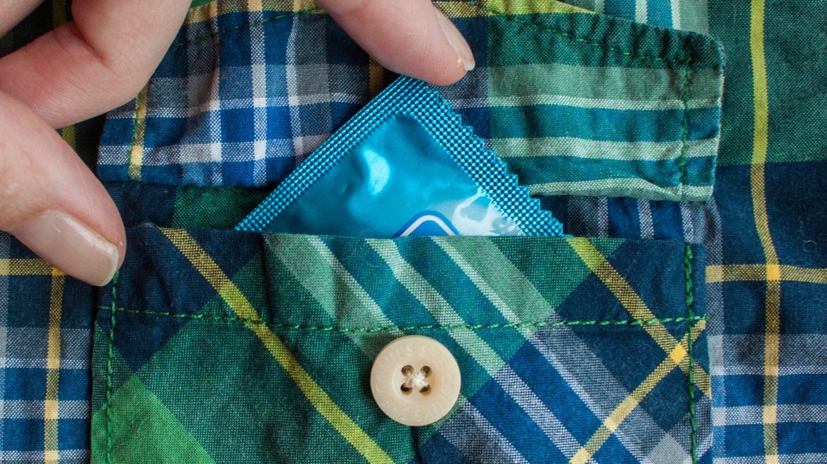 condom-1863436_1920