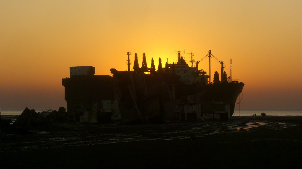 Chittagong-Ship-Breaking-Yard-Sunset