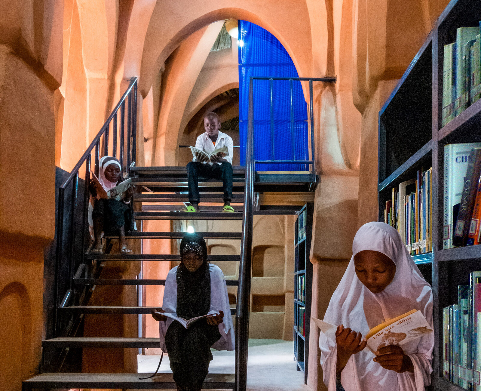 dandaji-mosque-atelier-masomi-architecture-mosque-library-community-centre-africa_dezeen_2364_col_20