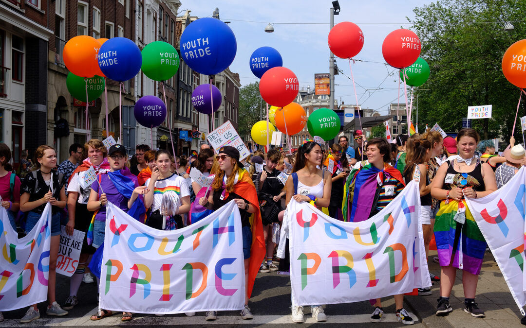 Bedrijfsboten op Pride veroveren meer water dan ooit