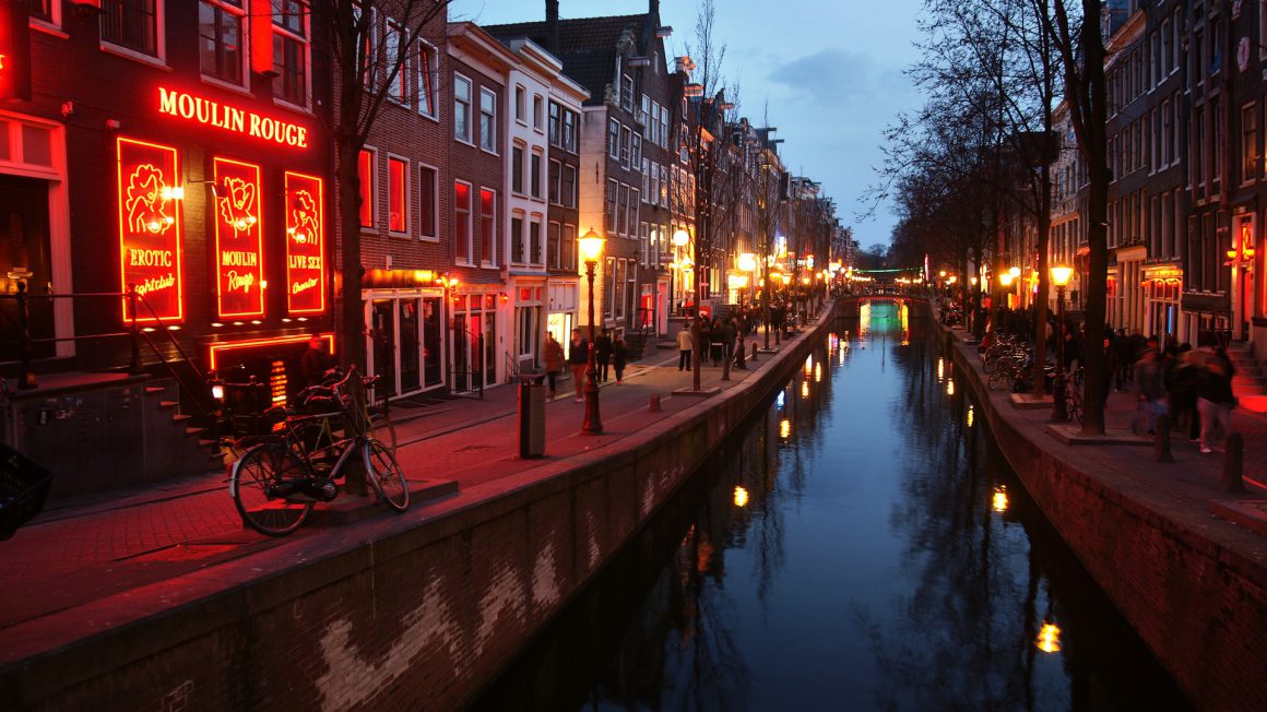 red-light-district-3292225_1920