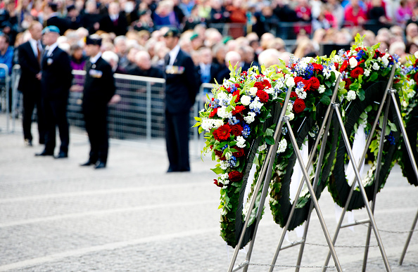 Dutch royals commerate war victims
