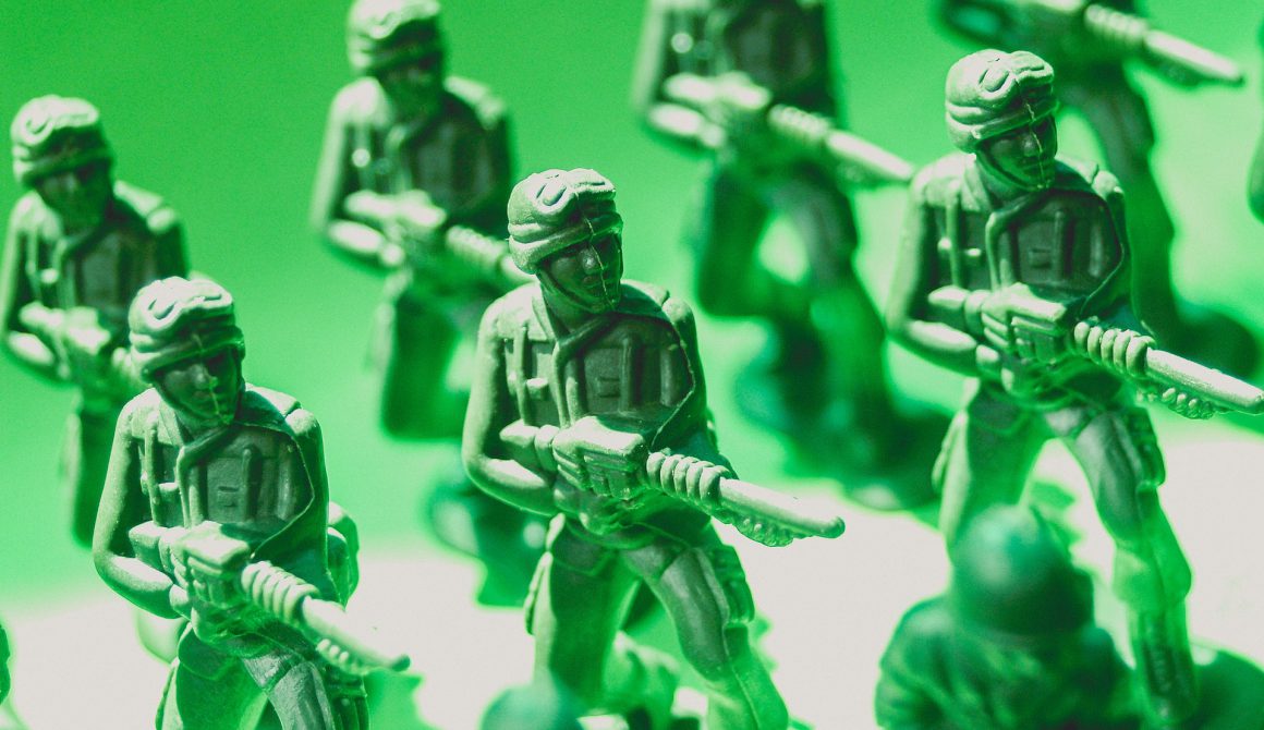 toy-soldiers-macro-photo-1214270 (1)