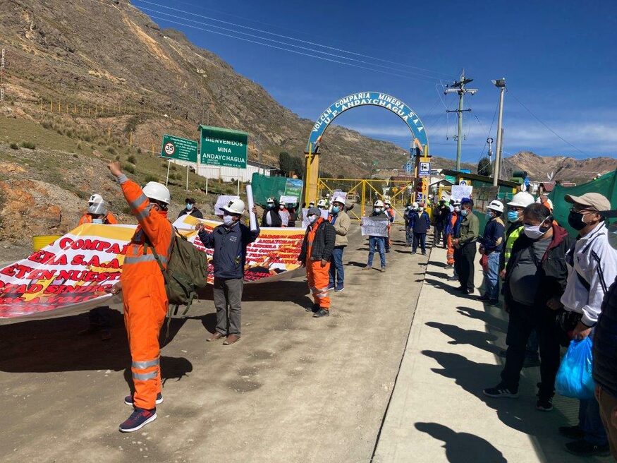 Peru – mijnwerkers Volcan-Glencore bij vertrek protestmars naar Lima