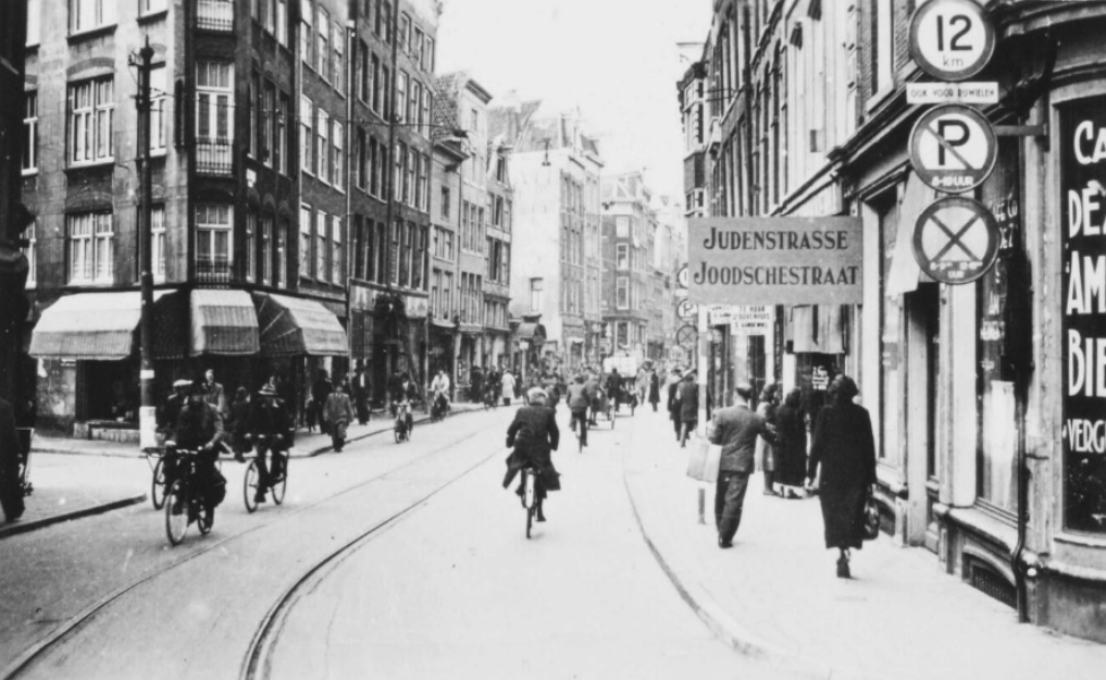 Joodsestraat_1941-1942_C-BeeldbankWO2-NIOD