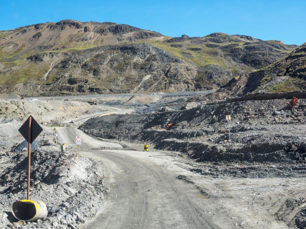 Peru Junin Mining VML PC210136-1000×750