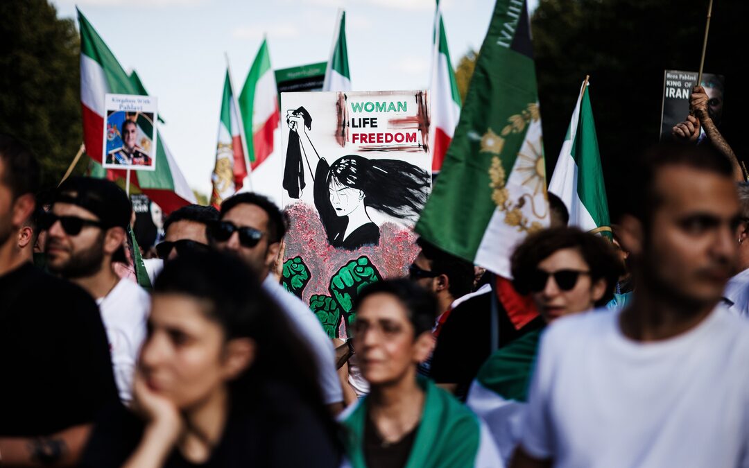‘Als het moet, dragen we het vuur van Irans revolutie met blote handen’