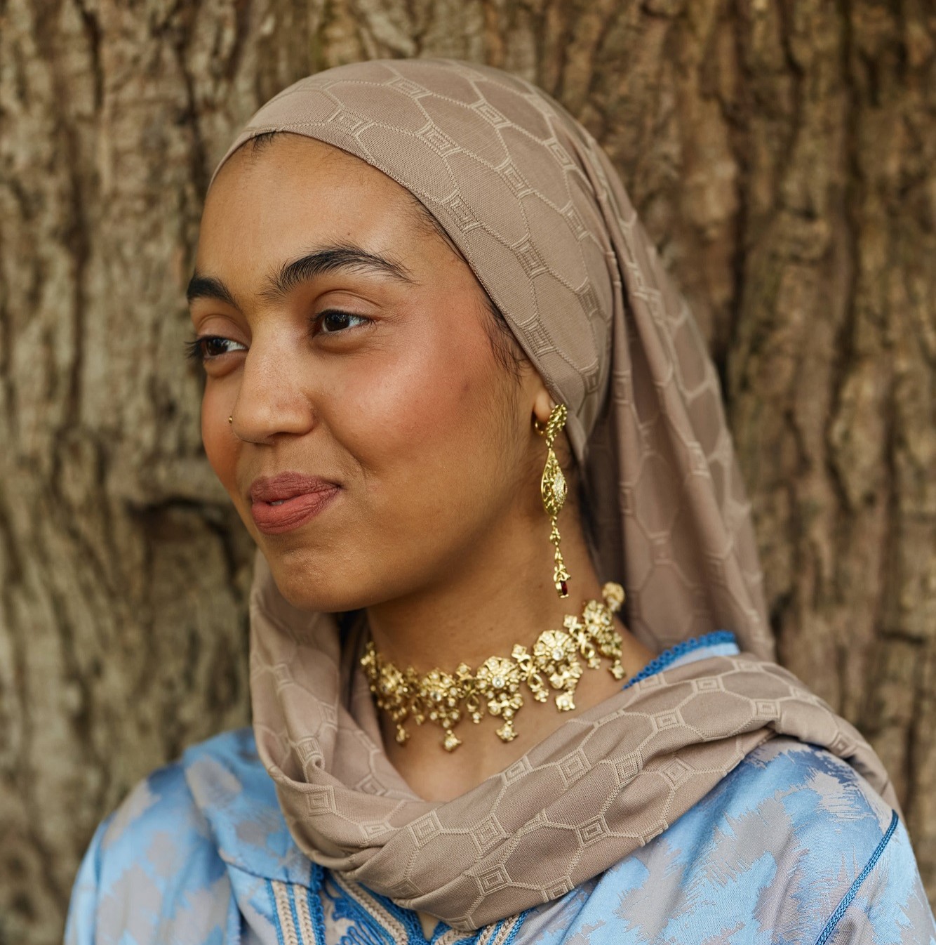 Poëzietalent Asmae Amaddaou (23): ‘Ik ken Nederland alleen als een vijandig land’